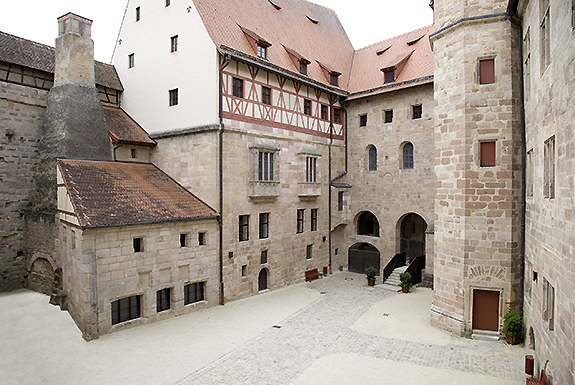 Bild: Innenhof der Cadolzburg